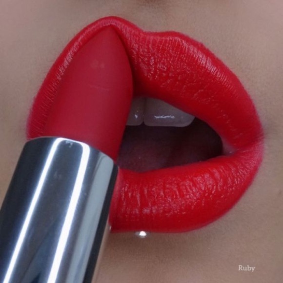 🎉 HP 🎉Bella Pierre cosmetics Mineral Lipstick Ruby Red - Picture 10 of 10